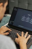 Kako umjetna inteligencija preoblikuje studij i poučavanje u 2025. godini